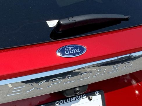 Used 2021 Ford Explorer XLT w/ Equipment Group 202A image 31