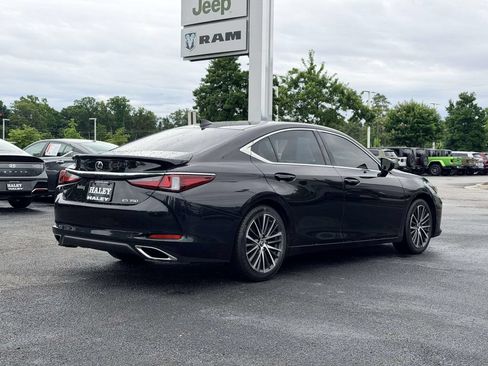 Used 2024 Lexus ES 350 w/ Premium Package FWD image 2