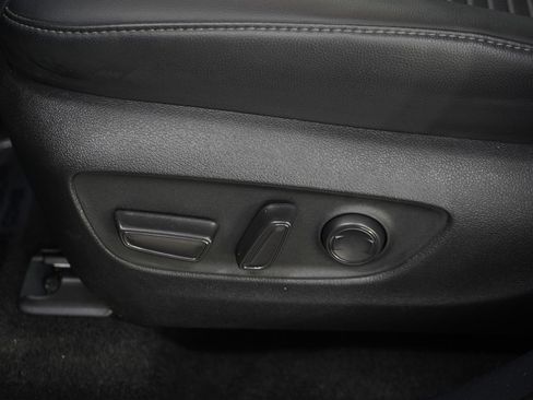 Used 2025 Toyota Highlander XSE AWD/4WD image 26