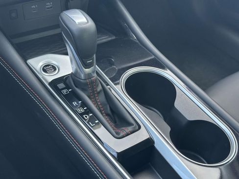 Used 2024 Nissan Altima 2.5 SR w/ SR Premium Package image 18