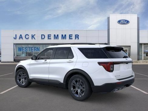 Used 2026 Ford Explorer Active w/ Active Comfort Package AWD/4WD image 34