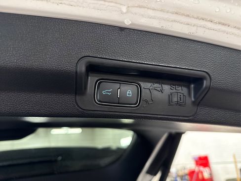 Used 2024 Ford Explorer XLT w/ Equipment Group 202A image 14