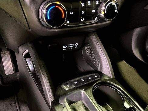 Used 2023 Chevrolet TrailBlazer LT image 15