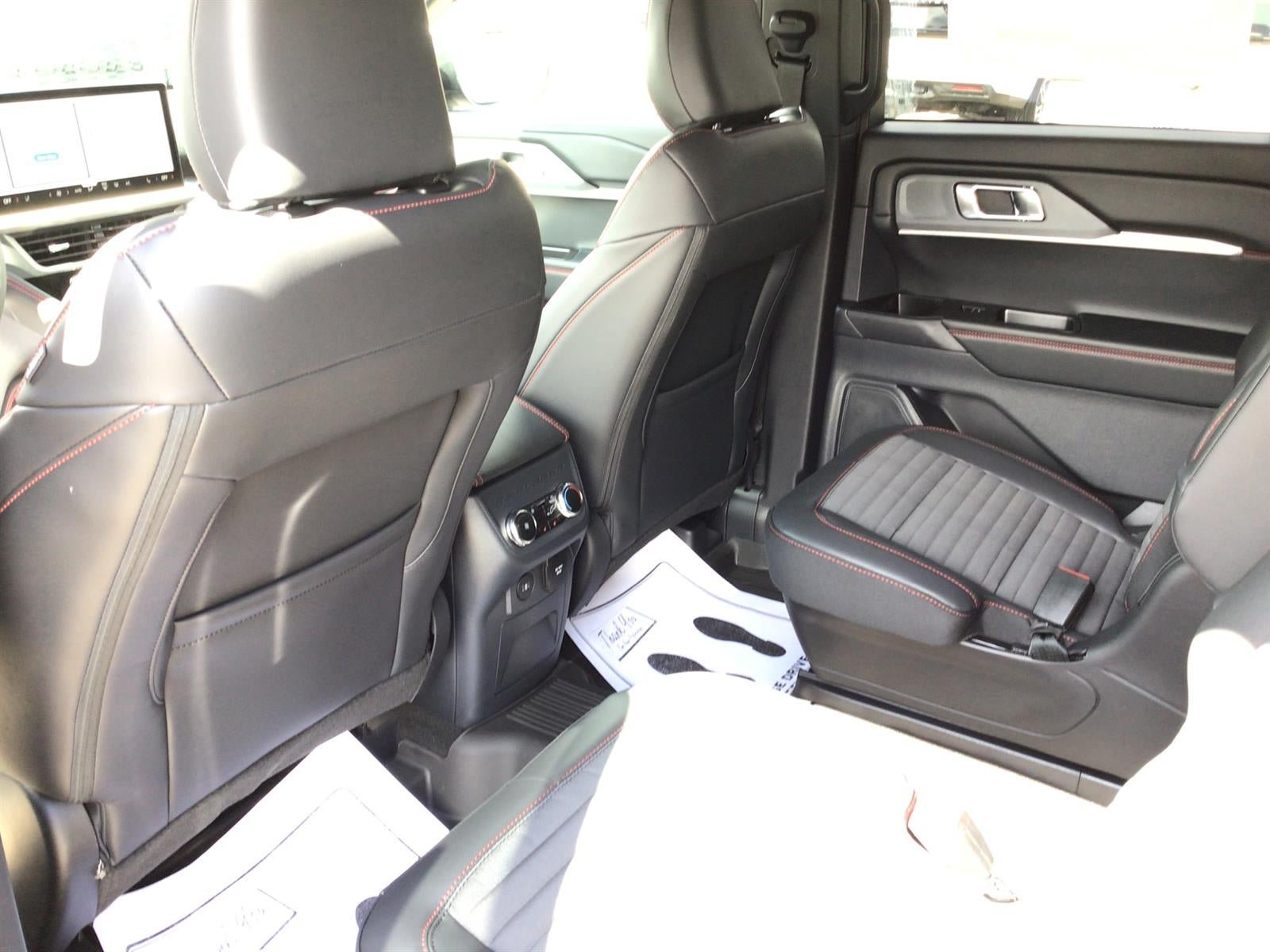 New 2026 Ford Explorer ST-Line w/ ST-Line Street Pack RWD image 14