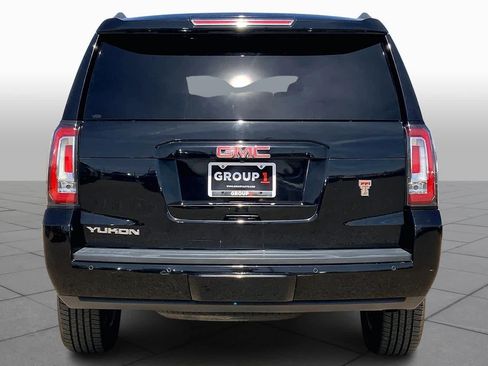Used 2017 GMC Yukon SLT image 5
