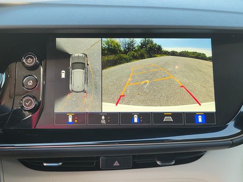 Used 2023 Buick Envision Avenir AWD/4WD image 26