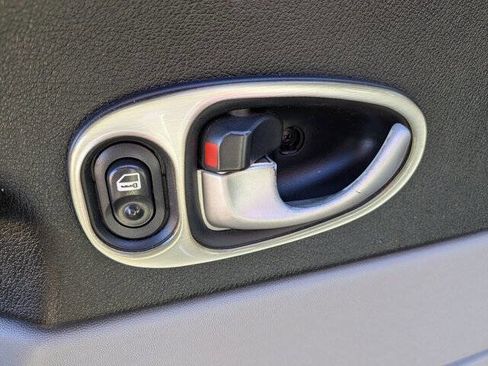 Used 2005 Saturn Vue AWD image 13