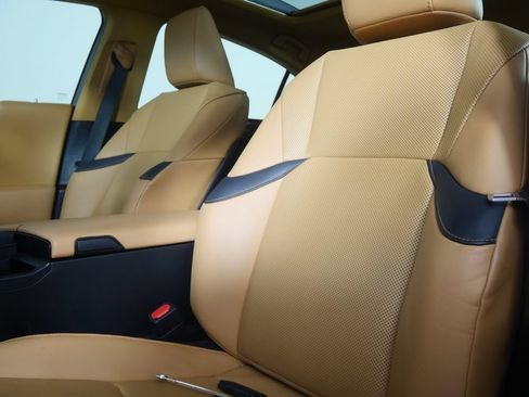Used 2022 Lexus ES 350 w/ Premium Package FWD image 10