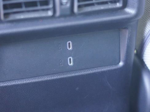 Used 2025 Toyota 4Runner SR5 AWD/4WD image 38