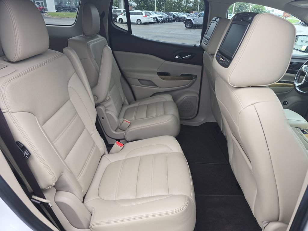 Used 2018 GMC Acadia Denali w/ Technology Package FWD image 16