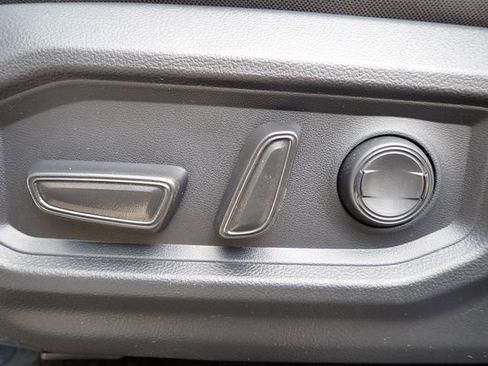 New 2026 Toyota Tundra SR5 AWD/4WD image 17