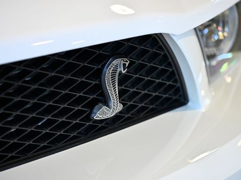 Used 2008 Ford Mustang Shelby GT500 RWD image 9