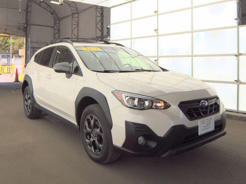 Used 2022 Subaru Crosstrek 2.5i Sport w/ Moonroof Package AWD/4WD image 2