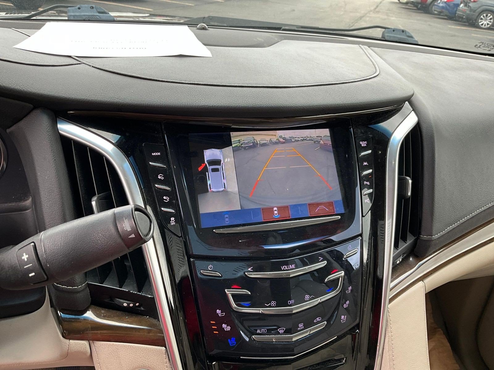 Used 2020 Cadillac Escalade Luxury AWD/4WD image 13