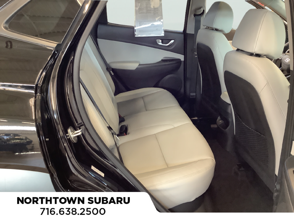 Used 2023 Hyundai Kona Limited AWD/4WD image 19