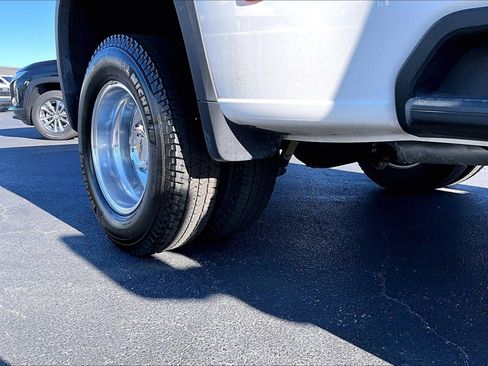 Used 2024 Chevrolet Silverado 3500 High Country w/ High Country Premium Package image 9