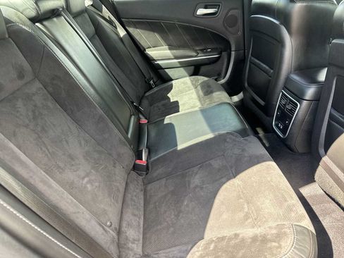 Used 2018 Dodge Charger R/T Scat Pack w/ Dynamics Package RWD image 25