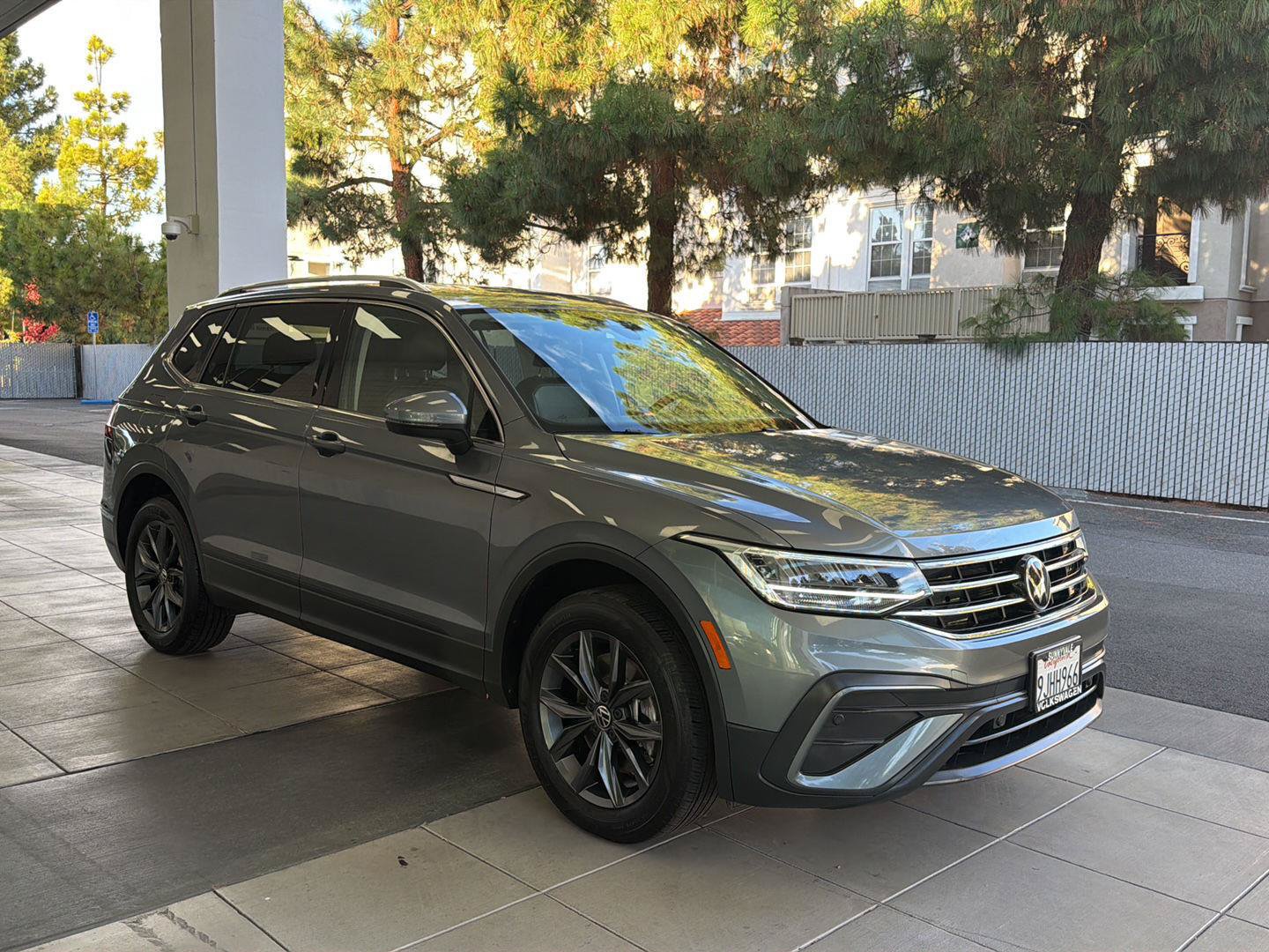 Certified 2023 Volkswagen Tiguan SE FWD image 7