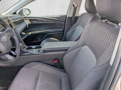 Used 2025 Toyota Camry LE image 13