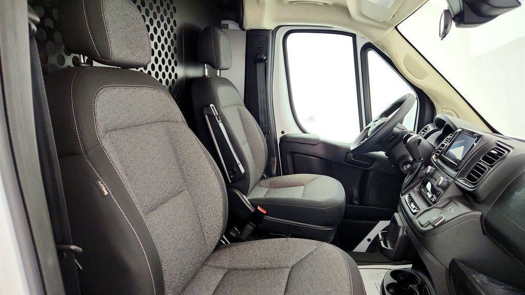 Used 2025 RAM ProMaster 2500 w/ U-Haul Equipment Group FWD image 25