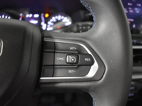 Used 2022 Jeep Compass Latitude FWD image 15