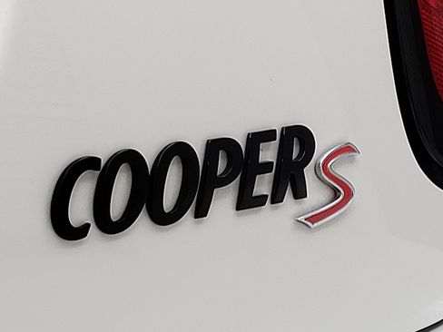 Certified 2024 MINI Cooper S image 10