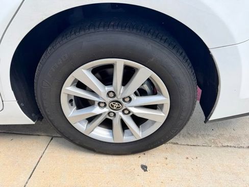 Used 2025 Toyota Camry LE FWD image 6