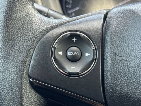 Used 2021 Honda HR-V LX image 27