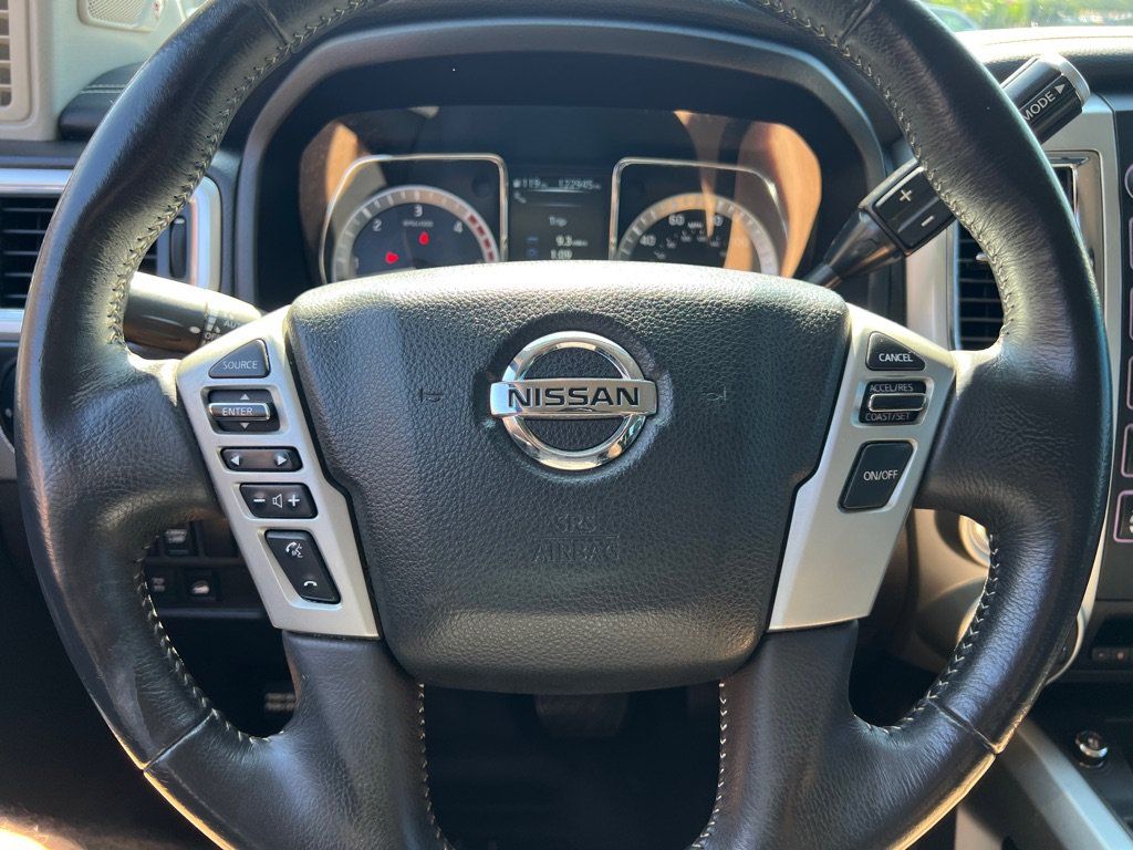 Used 2018 Nissan Titan PRO-4X w/ Pro-4x Convenience Package AWD/4WD image 29