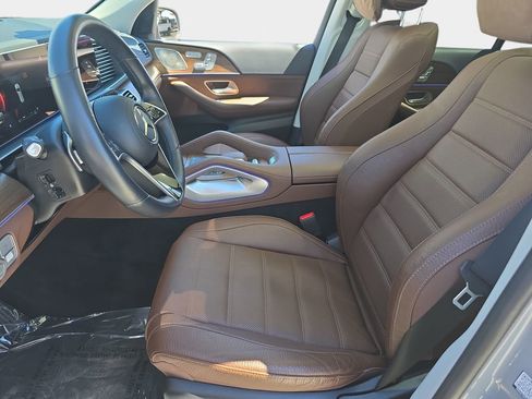 Used 2025 Mercedes-Benz GLS 450 4MATIC image 20