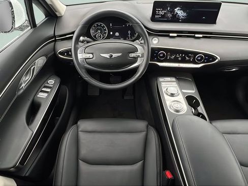Certified 2025 Genesis GV70 2.5T AWD/4WD image 12