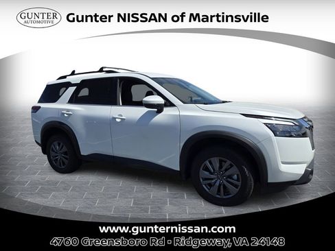 Certified 2025 Nissan Pathfinder SV w/ Cargo Package image 1