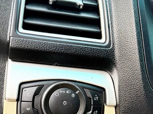 Used 2016 Ford Explorer XLT w/ Equipment Group 202A image 23