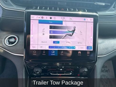 Certified 2024 Jeep Grand Cherokee L Limited w/ Trailer Tow Package AWD/4WD image 18