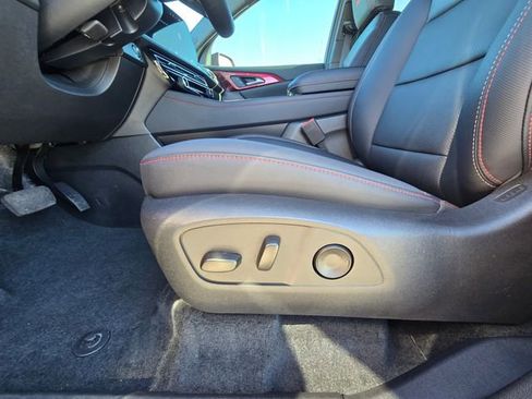 Used 2025 Chevrolet Traverse Z71 w/ Enhanced Driving Package image 23