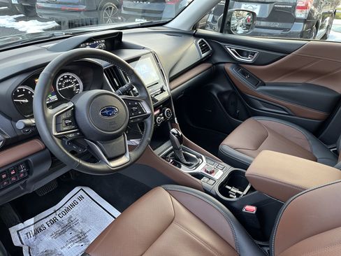 Used 2023 Subaru Forester Touring image 11
