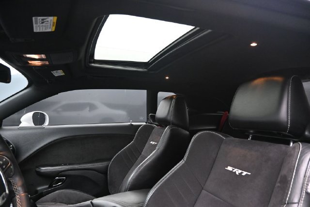 Used 2016 Dodge Challenger SRT Hellcat RWD image 16