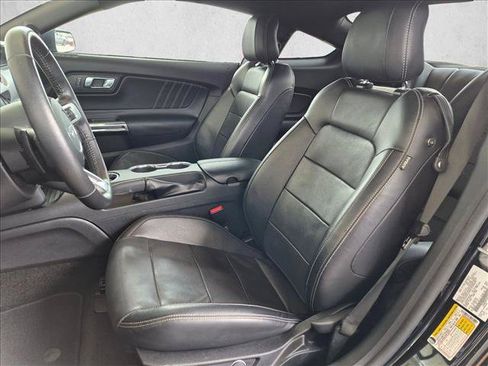Used 2017 Ford Mustang Premium RWD image 15