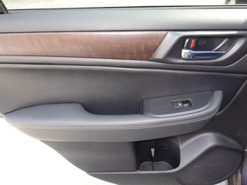 Used 2015 Subaru Outback 3.6R Limited image 21