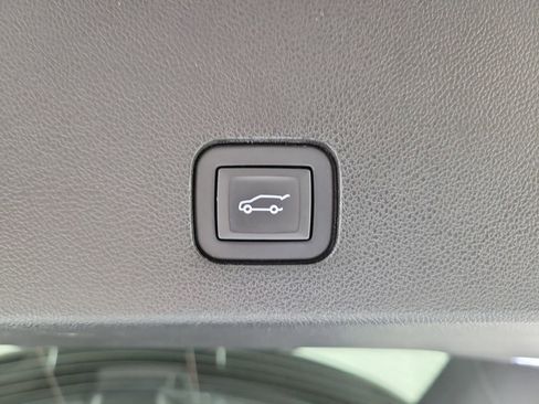 Used 2023 Cadillac XT6 Luxury FWD image 9