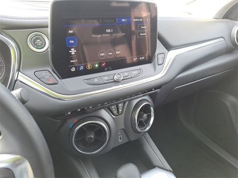 Used 2024 Chevrolet Blazer LT image 13
