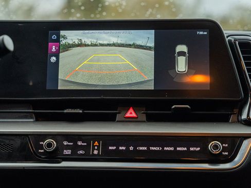 Used 2023 Kia Sportage EX image 32