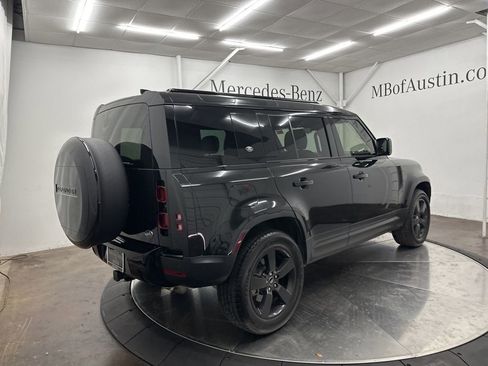 Used 2022 Land Rover Defender 110 SE image 7