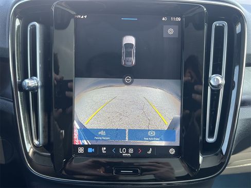 Used 2022 Volvo C40 P8 Recharge Ultimate image 8