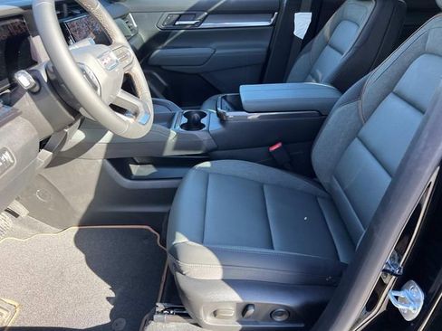 New 2026 GMC Terrain AT4 w/ Convenience Package III image 17