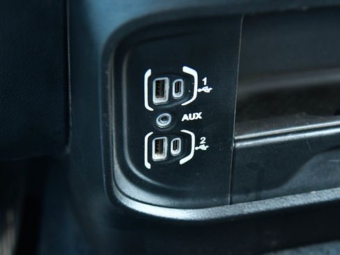 Used 2024 RAM 2500 Laramie image 30