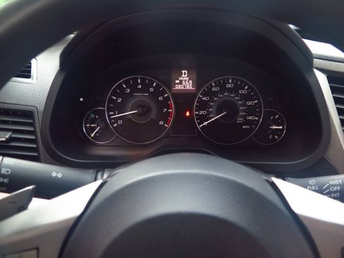 Used 2011 Subaru Legacy 2.5i AWD/4WD image 8