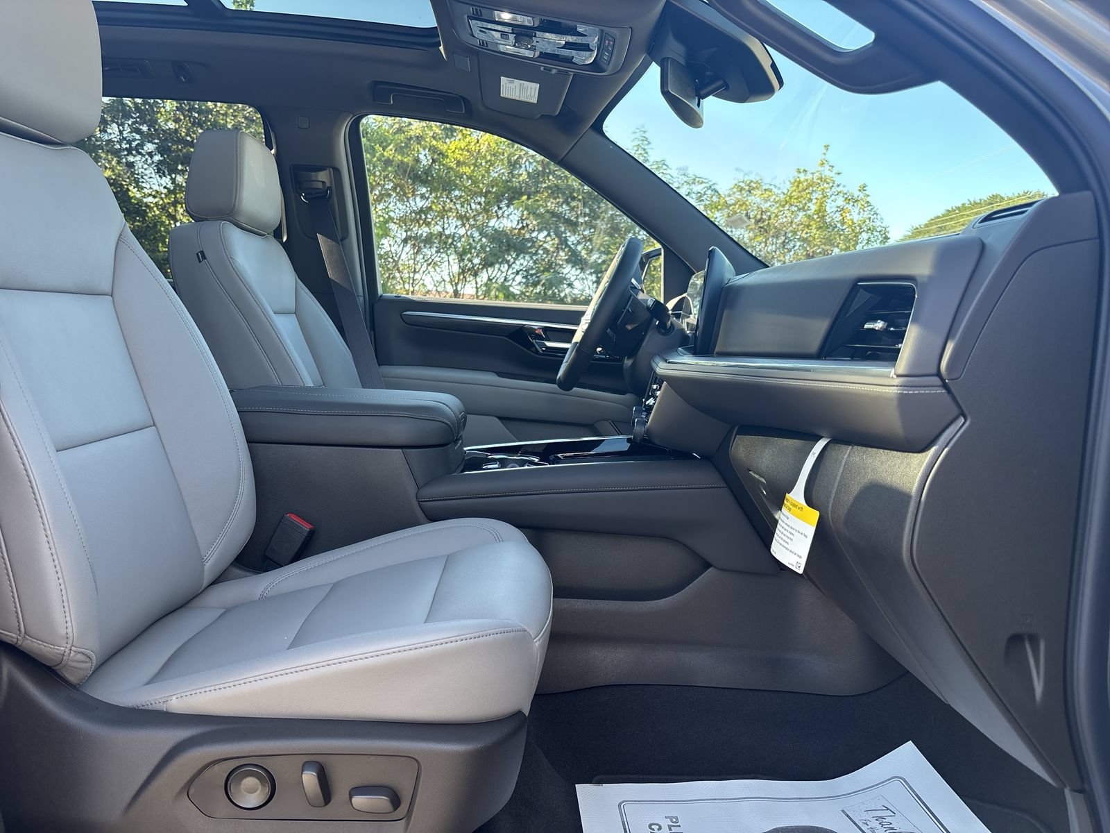 New 2027 Chevrolet Tahoe Z71 w/ Comfort Package AWD/4WD image 28