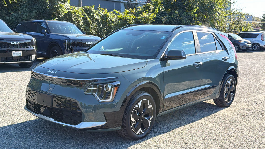 Used 2023 Kia Niro Wind FWD image 2