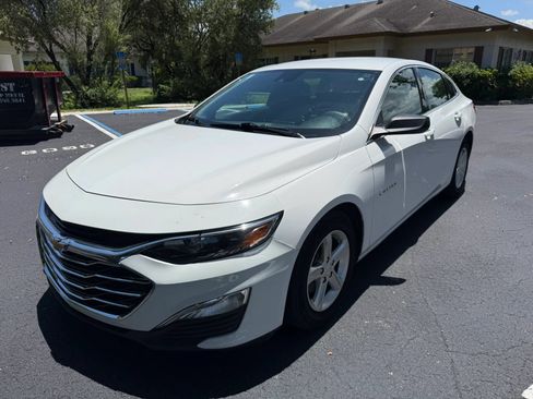 Used 2023 Chevrolet Malibu LS FWD image 1